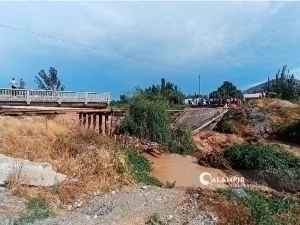 Bridge collapses in Andijan