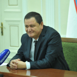 Ғаниев журналистлар билан учрашиб, холислик, ҳаққонийлик ва тўғрилик ҳақида маъруза қилди