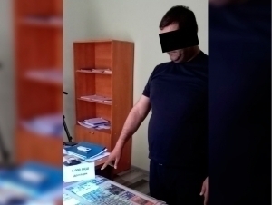 Наманганда Ҳажга юбориш учун 26 минг доллар сўраган шахс ушланди