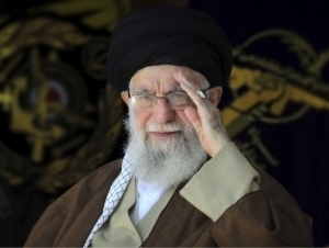 Eron Oliy rahnamosi Moskvaga qochmoqchiligi aytildi