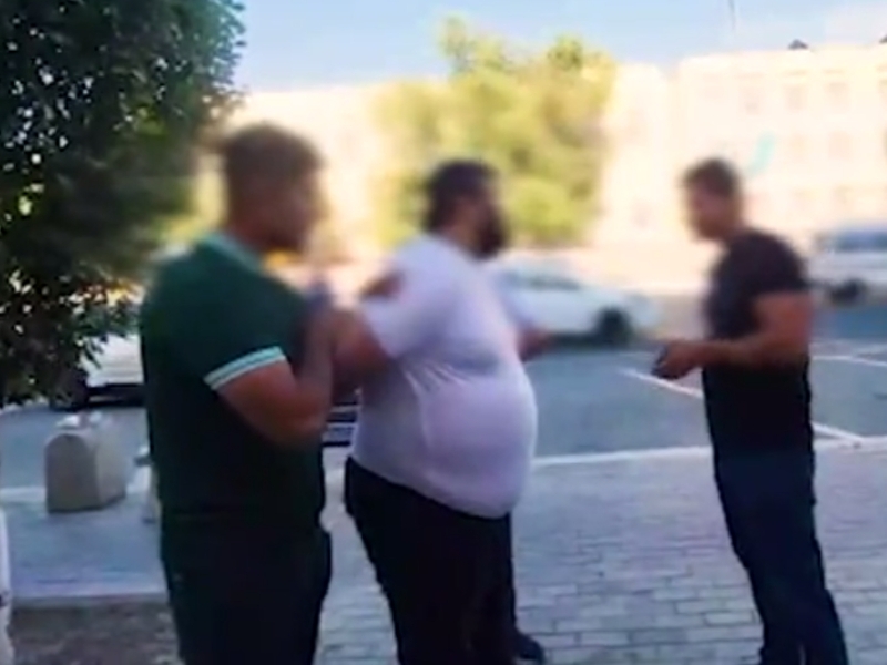 Buxoroda “zakladchik” 843 mln so‘mlik “spays” bilan ushlandi (video)