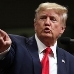 Трамп Ҳиндистонга нисбатан божларни кескин оширмоқчи