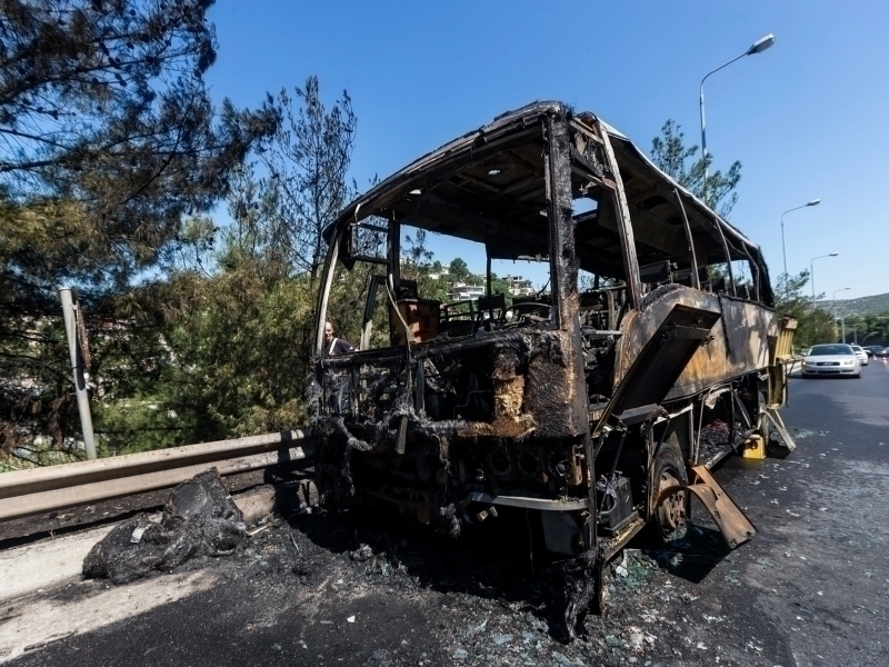 Misrda avtobus yonib ketishi oqibatida 16 kishi halok bo‘ldi