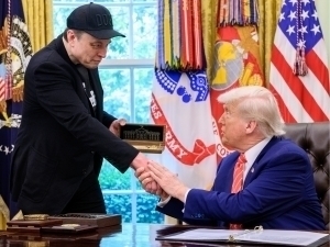 Маск ҳам Трампнинг изидан Хитойга боради