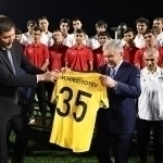 Shavkat Mirziyoyev rekonstruksiya qilingan “Turon” stadionini borib ko‘rdi