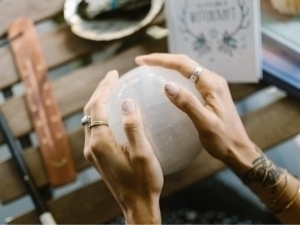 Qozog‘istonda folbinlarga talab keskin oshib ketdi