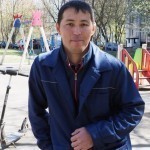 Россияда ўзбекистонлик эркак ахлатхонадан 65 минг доллар топиб олди
