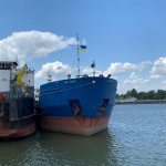 Украина қўлга олган танкердаги денгизчиларни қўйиб юборди