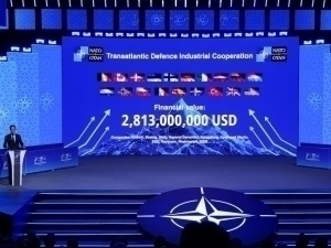 Трампга ҳисобот: НАТО саммитни қурол-яроғ шартномалари намойишидан бошлади