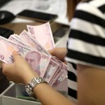 Turk lirasi rekord darajada qadrsizlandi