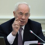 Азаров Украинага профессионал ҳукумат кераклигини айтди
