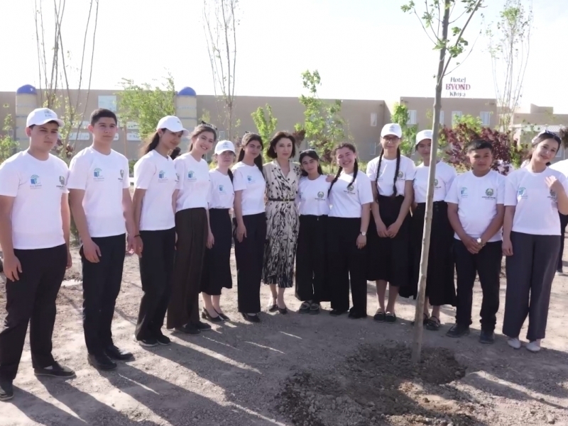 Ziroat Mirziyoyeva plants trees in Khiva