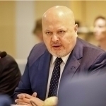 Putinni hibsga olishga order bergan Karim Xon Rossiyada sirtdan qamaldi