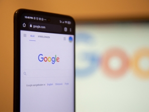 Google ayrim qoidalarni o‘zgartirmoqda. Nimalarni bilishi kerak?