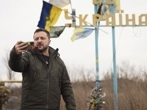 Rossiyaning Ukraina sharqidagi hujumi to‘xtatildi – Zelenskiy 