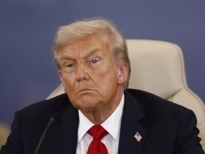 АҚШ суди Трампнинг туғилиш орқали фуқароликни чеклаш қарорини тўхтатди