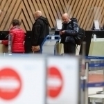 Россияда давлат сирларидан хабардор мансабдорларнинг хорижга чиқиши назоратга олинади 