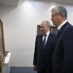 Тўқаев Путинга рамзий картина совға қилди