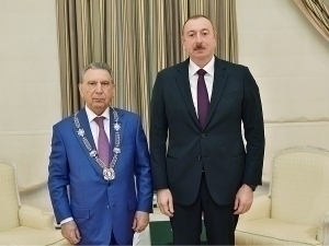 Озарбайжонда Президент Администрациясининг собиқ раҳбари ҳибсга олинди