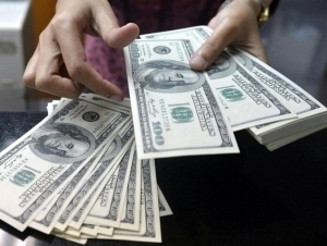 Доллар курси кескин кўтарилди