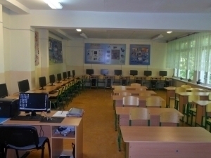 O‘qituvchilarni tun-u kun navbatchilikka majburlagan direktor ishdan olindi