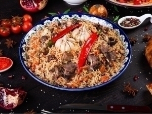 Where is the cheapest plov sold in Uzbekistan?