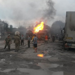 Бухорода ҳаракатланаётган юк машинаси портлаб кетди