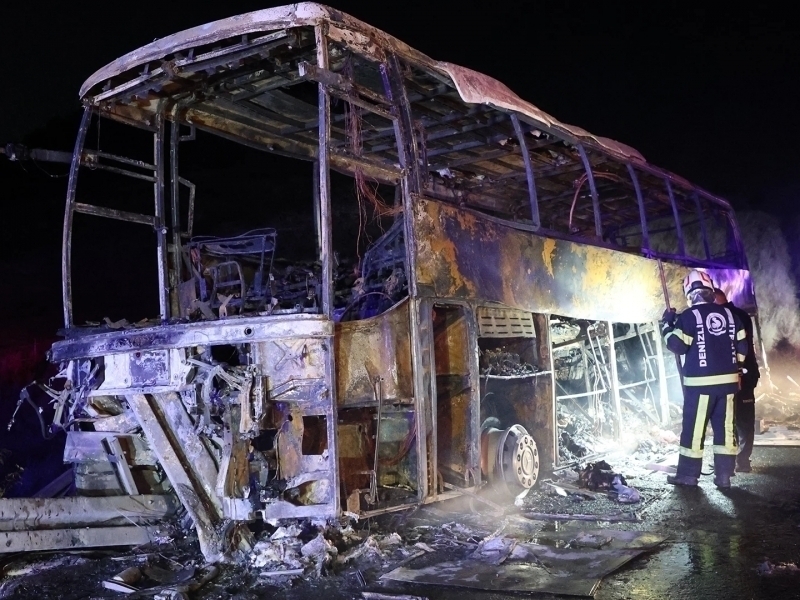 Turkiyada avtobus ishtirokidagi YTHda 7 kishi halok bo‘ldi (video)