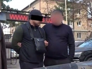 Тошкентда прокурор ёрдамчиси пора билан қўлга тушди