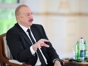 Ilhom Aliyev rus armiyasi Ozarbayjonni bosib olgan vaqtni esga oldi (video)