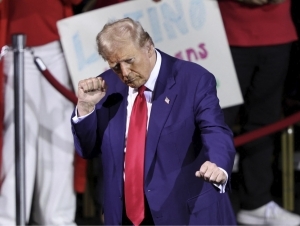 Trampga qarshi qo‘yilgan ba’zi ayblovlar bekor qilindi