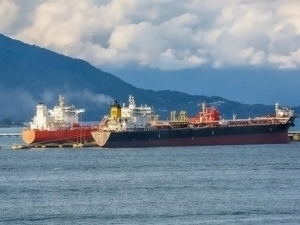 Ҳусийлар янглишиб Россия нефть танкерига ҳужум қилди –“Reuters”