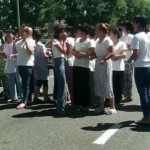 Toshkent viloyatida bir guruh odamlar norozilik bildirib, yo‘lni to‘sib qo‘ydi (video)