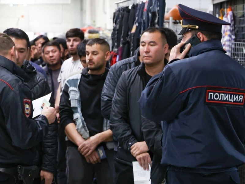 Энди Россияга борган мигрантлар янги телефон сотиб олишга мажбур бўладими?