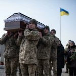 Украина ва Россия ҳалок бўлган аскарларнинг жасадларини алмашди
