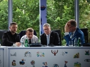 Европа етакчилари Путин билан гаплашиши кутилаётган Трампга қўнғироқ қилди