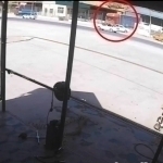 In Kashkadarya, a “KamAZ” trailer detached and hit 3 vehicles