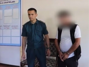 Навоийда ҳам ЙПХ ходимини ҳақоратлаган ҳайдовчи қамалди (видео)