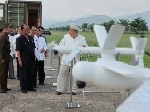 Kim Chen In dron ishlab chiqarishni ko‘paytirishni buyurdi