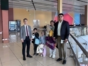 Mother and three children, domestic violence victims in Russia, return to Uzbekistan