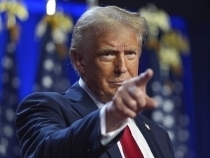 Трамп АҚШ маълум муддатгача Эронга ҳужум қилмаслигини айтди