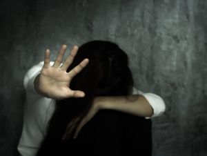 Ўзбекистонда ярим йилда 48 мингдан ортиқ аёл-қизлар зўравонликка учради