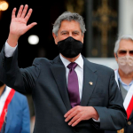 Peru Prezidenti koronavirusga qarshi Xitoy vaksinasi bilan emlandi 