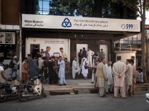 “Tolibon” foizsiz kredit beradigan islomiy bank tizimini joriy etmoqchi