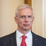Latviya Bosh vaziri iste’foga chiqadi