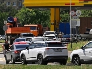 Россияда бензин танқислиги инқирознинг энг юқори нуқтасига қайтмоқда