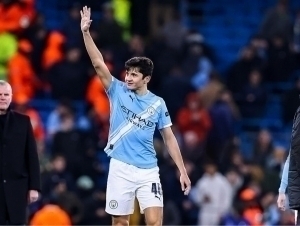 Абдуқодир Ҳусанов ойнинг энг яхши футболчиси деб топилди