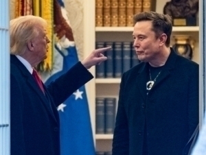 “Семиз чўчқалар партияси”. Маск Трамп билан яна жанжаллашди