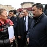 Japarov namoyishchilar oldiga bordi