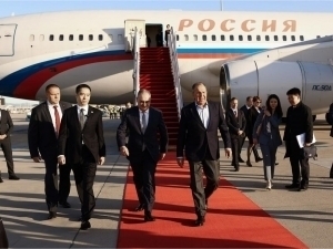 Erondagi vaziyat sabab Lavrov kutilmaganda Xitoyga bordi